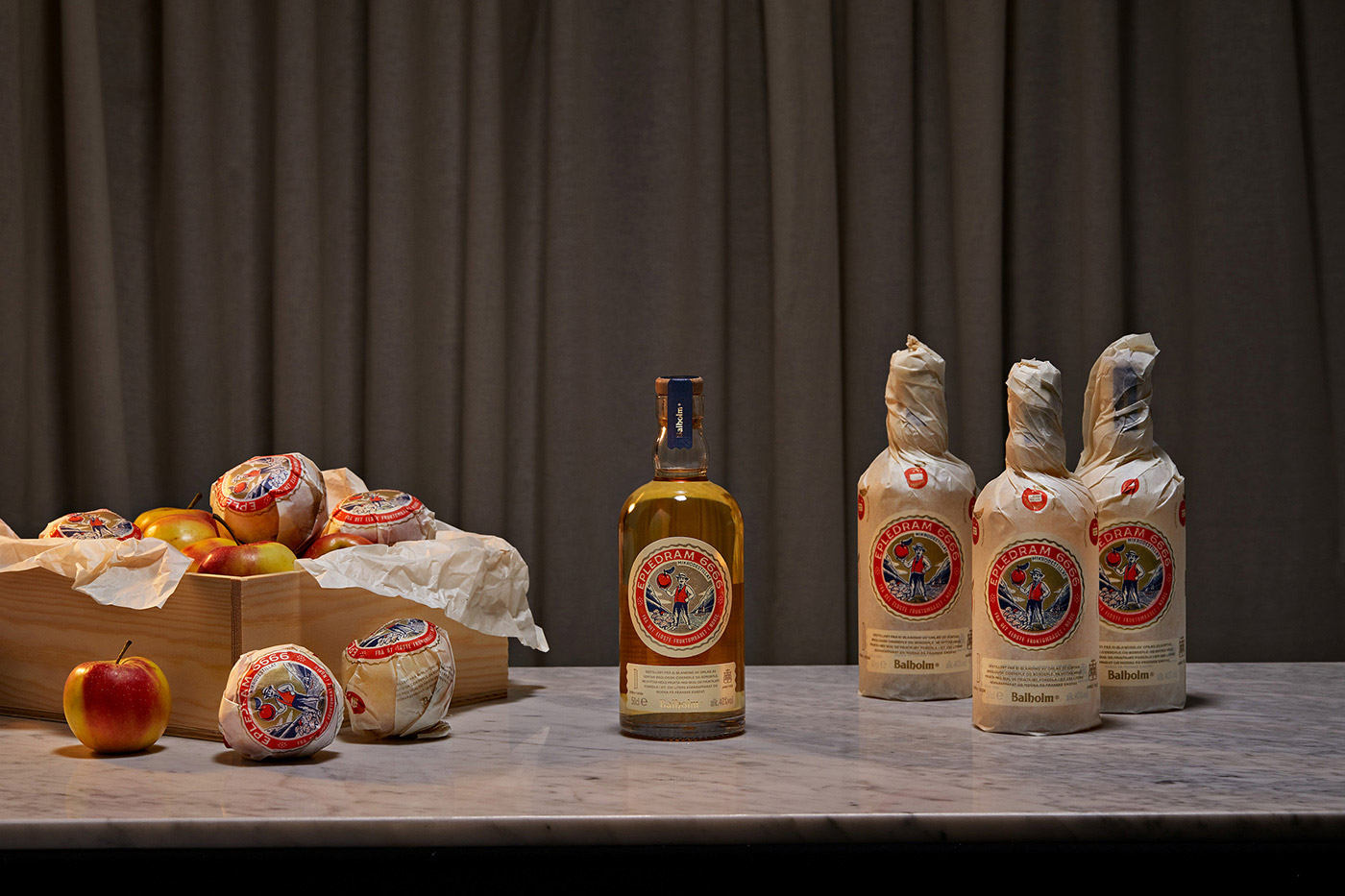 蘋果白蘭地酒包裝展示