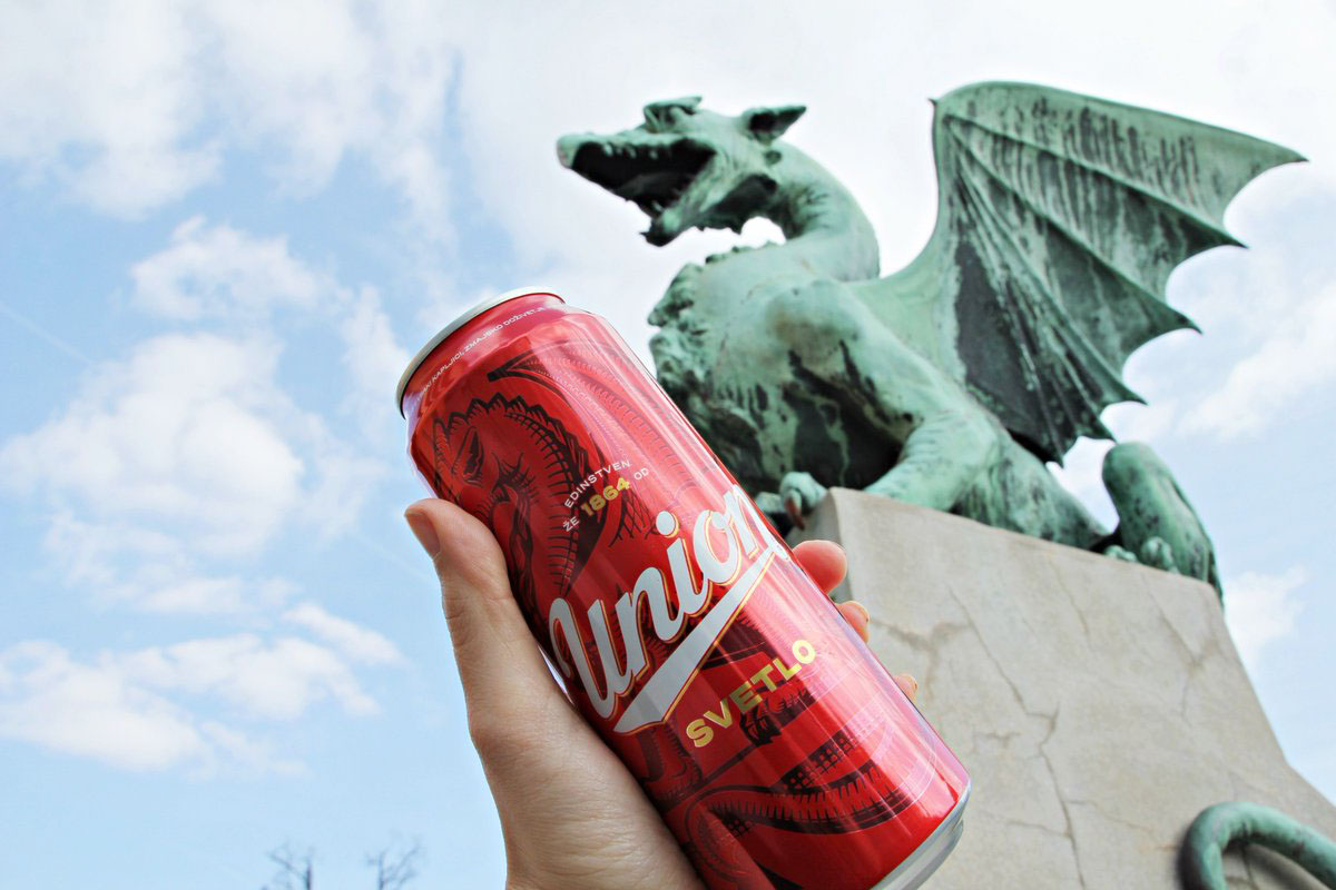 啤酒插畫(huà)包裝設(shè)計(jì)