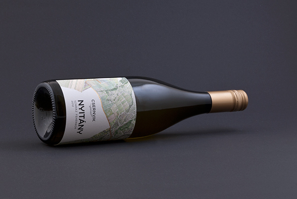 白葡萄酒插畫包裝設(shè)計(jì)