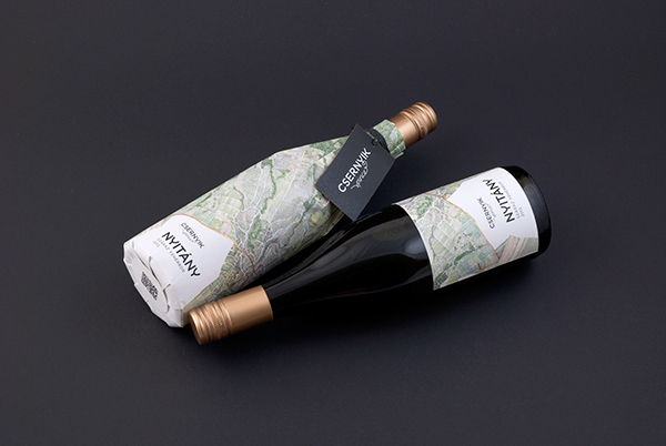 白葡萄酒插畫包裝設(shè)計(jì)