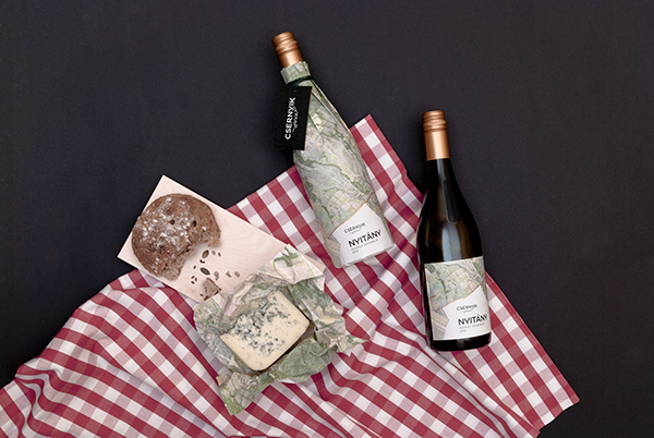 白葡萄酒插畫包裝設(shè)計(jì)